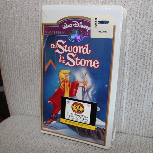3/$55❤️Walt Disney Masterpiece Collection The Sword In The Stone Clamshell VHS - Picture 1 of 5